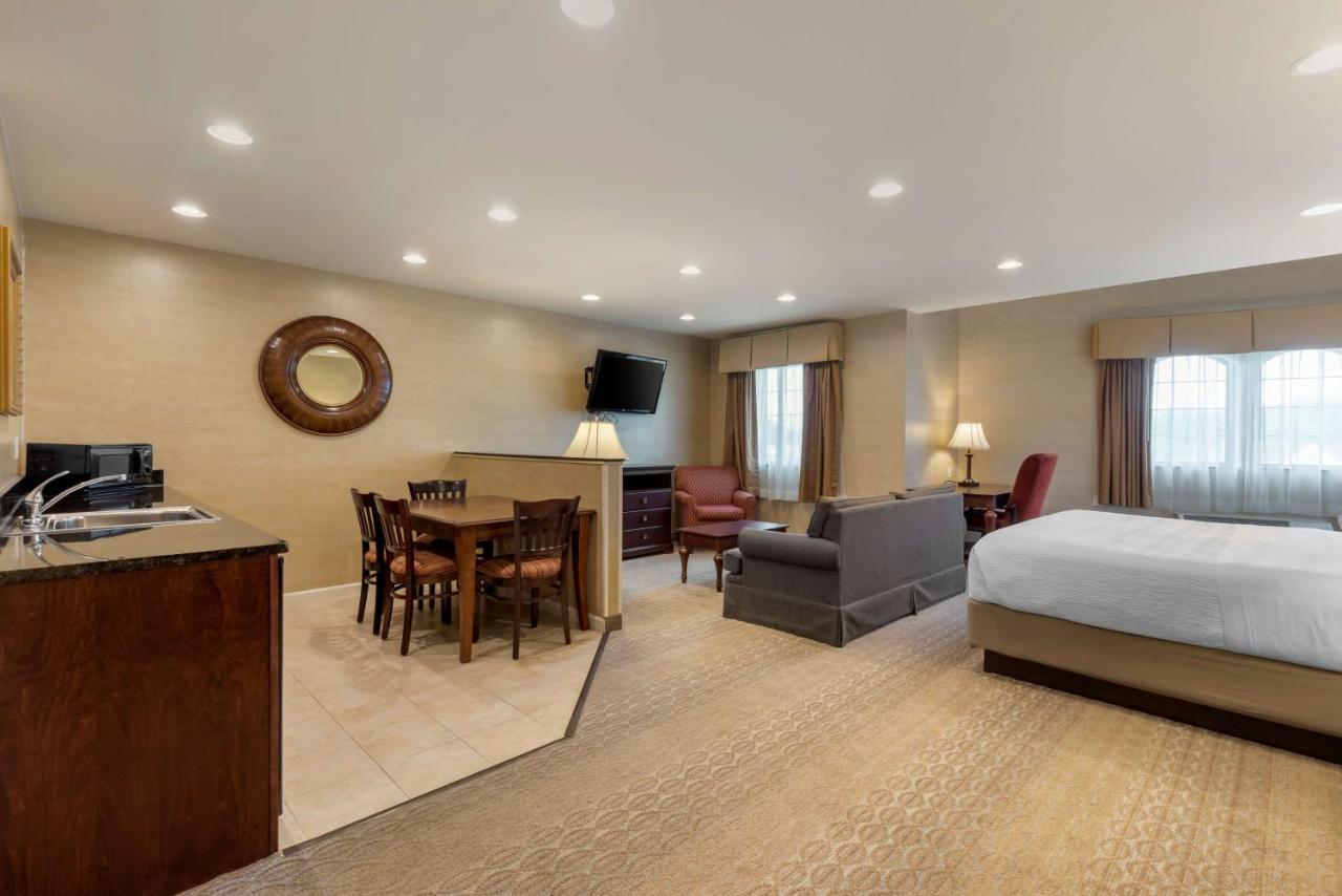 Best Western Plus Vineyard Inn And Suites Penn Yan Exterior foto