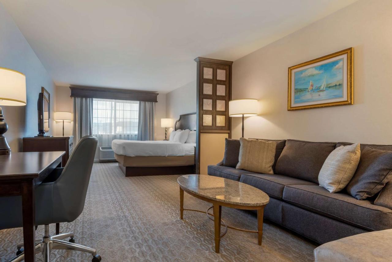 Best Western Plus Vineyard Inn And Suites Penn Yan Exterior foto