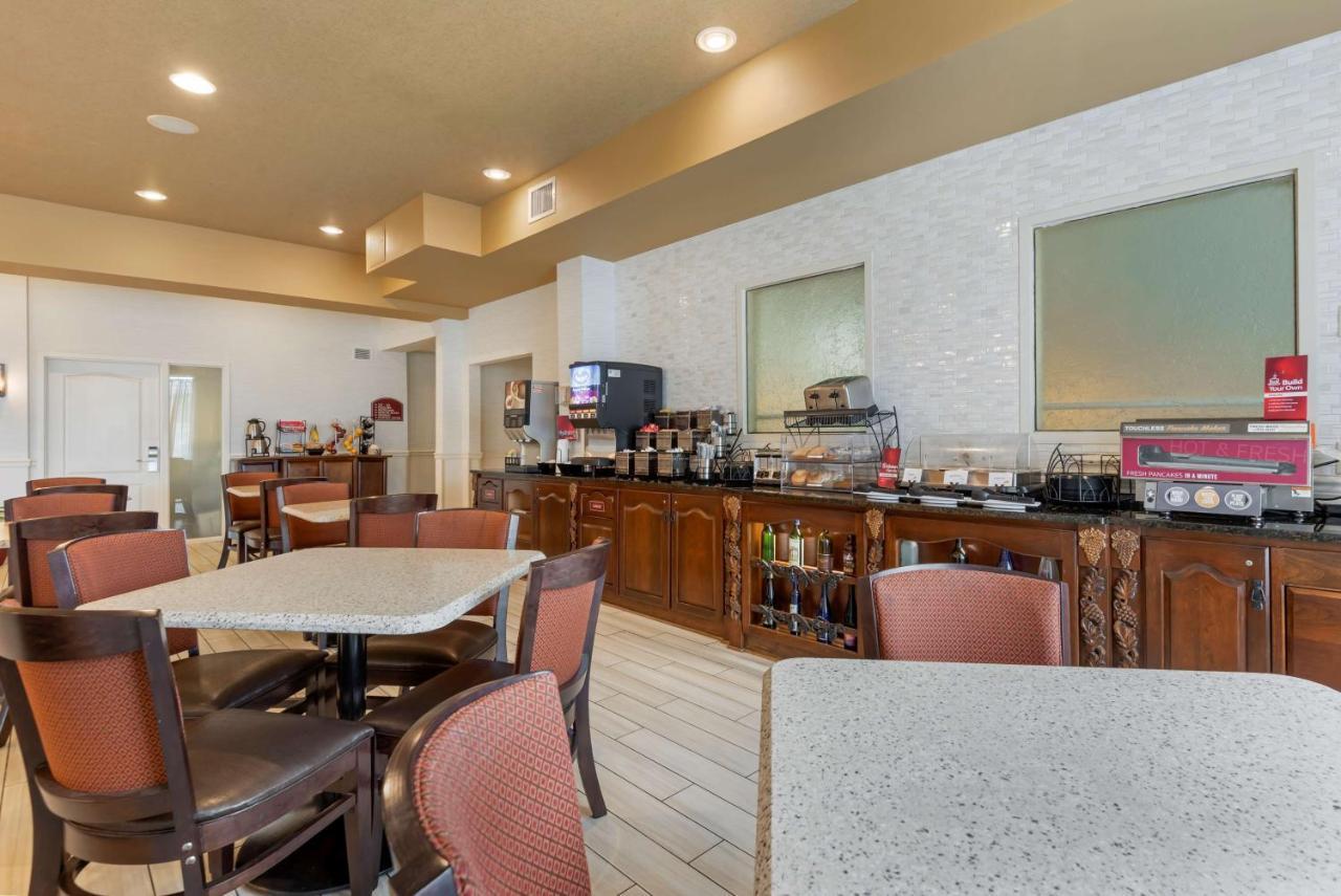 Best Western Plus Vineyard Inn And Suites Penn Yan Exterior foto